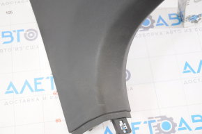 Center pillar trim lower right Polestar 2 21- black scratches