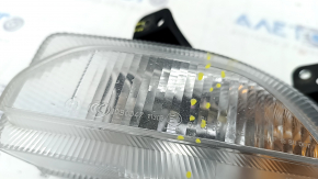 Turn signal with DRL front left Jeep Renegade 15-18 prerest, sand, cracks in fasteners, scratch from inside glass