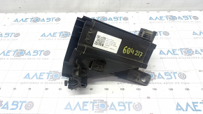 Jeep Renegade 15 underhood fuse box housing - broken latch