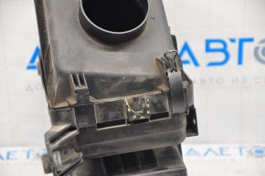 Air filter housing Toyota Highlander 08-10 hybrid broken mount, no latch, broken ribs