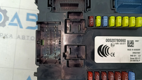 Body Control Module Jeep Renegade 15 - broken fasteners