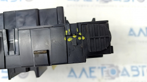 Body Control Module Jeep Renegade 15 - broken fasteners