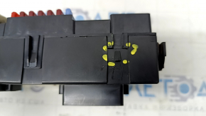 Body Control Module Jeep Renegade 15 - broken fasteners