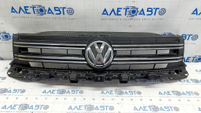 Radiator grill assembly VW Tiguan 12-17 rest with badge, sand, broken fastener