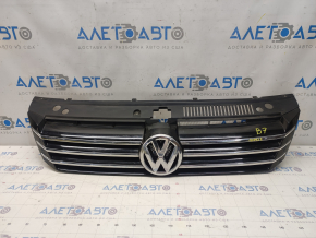Radiator grill with badge VW Passat b7 12-15 USA sand, scratches