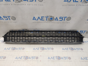 Lower grille front bumper VW Passat b7 12-15 USA broken honeycomb
