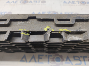 Lower grille front bumper VW Passat b7 12-15 USA broken honeycomb