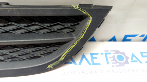 Front bumper grille side right VW Jetta 15-18 USA without fog lights, crack, sand