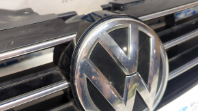 Radiator grill grill VW Jetta 15-18 USA with badge, with chrome, sand