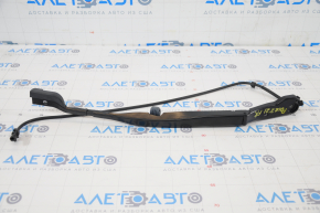 Right wiper arm Polestar 2 21- code: C101 with hose, with nozzles, without heating
