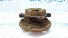 Jeep Renegade 15- AWD rear right hub rusty