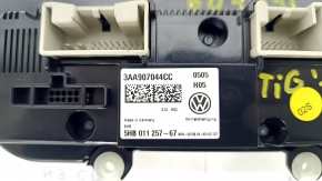 Climate control VW Tiguan 09-15 auto with heated seats, crack in glass, scratches