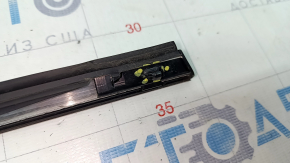Molding door-glass central rear right Kia Niro 17-22 broken fastening
