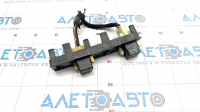 Relay block under the dashboard left VW Tiguan 09-17 small
