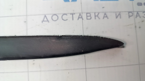 Left windshield molding VW Tiguan 09-17 broken, rubber dried out