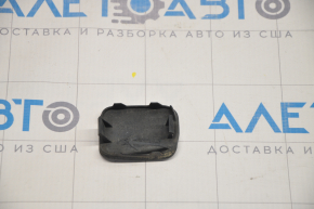 Front bumper tow hook plug left Toyota Highlander 08-10 scratched