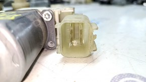 Front right window lift motor Chrysler 200 15-17 housing broken