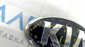 Emblem badge KIA front bumper Kia Niro 17-22 air on the edge, scratches