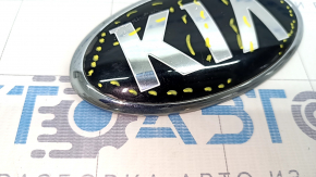 Emblem badge KIA front bumper Kia Niro 17-22 air on the edge, scratches