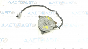 Right cooling fan motor Toyota Prius 30 10-15 broken bolts in fasteners