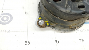 Right cooling fan motor Toyota Prius 30 10-15 broken bolts in fasteners