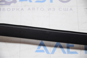 Windshield molding right Hyundai Sonata 11-15 scratches