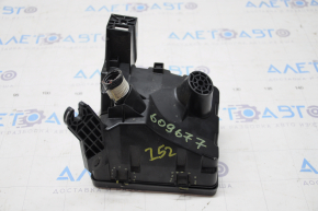 Fuse box under the hood front Nissan Murano z52 15- broken fastener