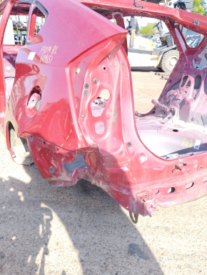 Quarter wing rear left Toyota Prius 30 10-15 red, on the body, dented, bumps