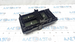 Fuse box underhood Jeep Cherokee KL 19-23 2.0T under heating on the windshield