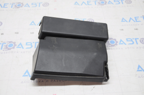 Cover of the fuse box under the hood VW Passat b7 12-15 USA broken latches