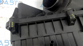 Air filter housing Jeep Cherokee KL 19-23 2.0T cracks in fasteners