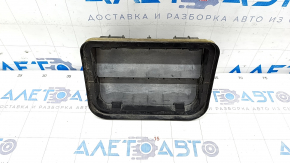 Left ventilation shield Honda Insight 19-22 is broken