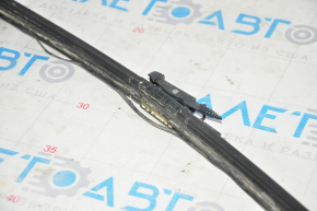 Tesla Model X 16-21 right windshield wiper blade rubber torn
