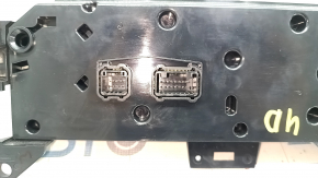 Climate control Mazda 3 22-23 Auto, scratches