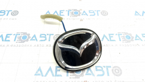 Mazda 3 19-4d Trunk Lid Emblem With Button