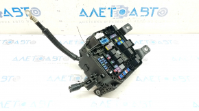 Mazda 3 19- underhood fuse box with housing