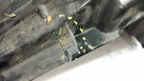 Front right mudguard Honda Civic X FC 16-18 tears, cracks