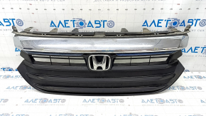 Radiator grille Honda Insight 19-22 complete with emblem, sand, bumps, scratches, crack in fastening