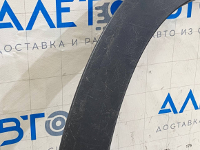 Rear right wing arch trim VW Atlas 18-20 pre-restoration broken crepe, scratches