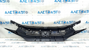 Radiator grille Honda Civic X FC 16-18 broken fasteners, crack