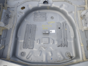 Ford Escape MK4 20 trunk trough - on the body