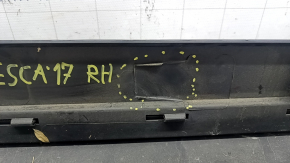 Right threshold Ford Escape MK3 17-19 rest structure, missing fastening, scratches
