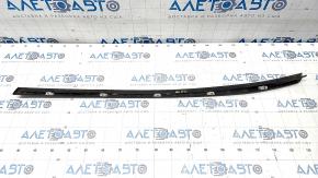 Windshield molding left Infiniti QX50 19- scratches, torn seal