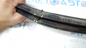 Door seal rear right Nissan Rogue 14-20 torn