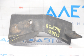 Rear right mudguard on the threshold of Toyota Highlander 08-13 is torn
