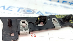 Front bumper mount on right wing Ford Escape MK3 17-19 rest, broken mounts, cracks