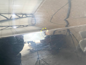 Door assembly front right Tesla Model X 16-21 black PBSB, bump, paint leak, scratches on handle chrome