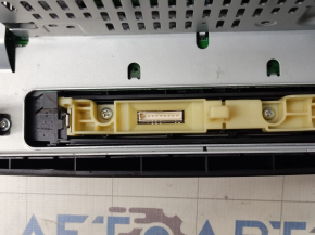 Tape recorder radio player Toyota Highlander 08-13 without knobs, scratch