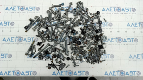 Hardware for underhood space Mercedes GLC 16-22 incomplete