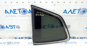 Window blind glass rear left VW Tiguan 18- chrome, scratches on the trim